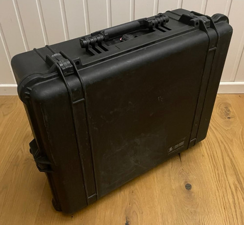 Pelicase 1600 drone - pelicase, laptop